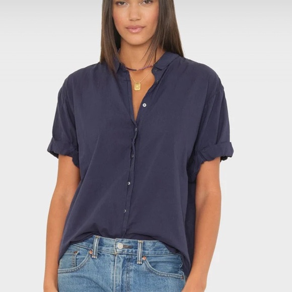 XIRENA Tops - XIRENA cotton channing shirt in navy short sleeve XL